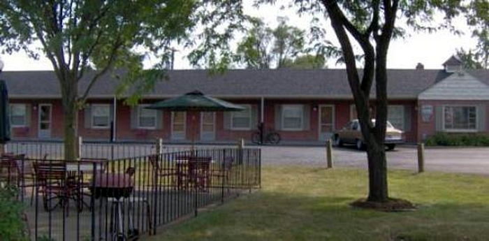 Scenic Motel (Scenic Inn) - Web Listing (newer photo)